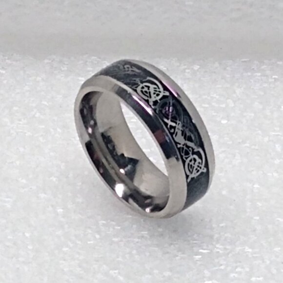 Celtic Dragon Silver Knot On Black Resin Inlay Ring Size 8.25 Width 8mm Unisex - Picture 2 of 6